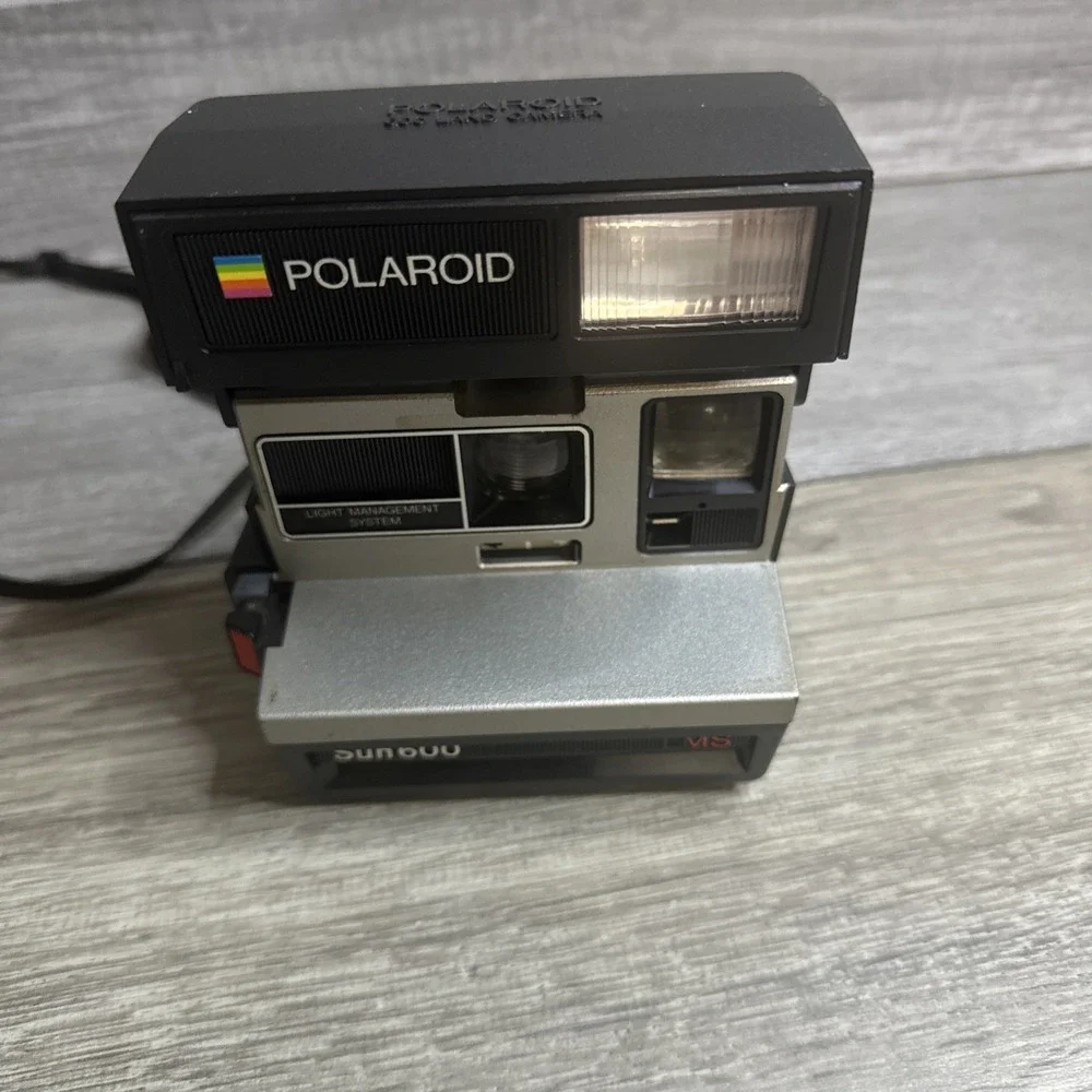 Polaroid Sun 600 LMS Instant Film Camera Light Management System‎ VIntage